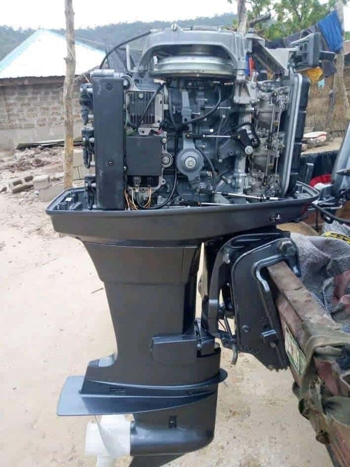 2 Stroke 40hp Yamaha Enduro outboard engine.