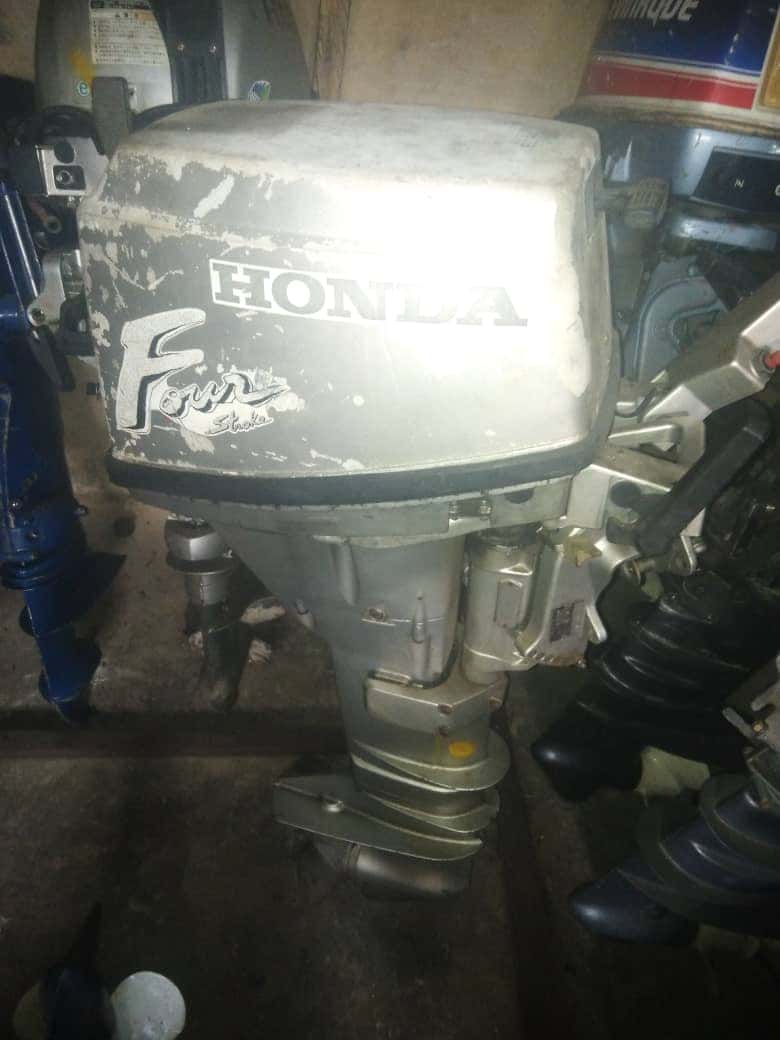 4 Stroke 50hp Honda outboard engine
